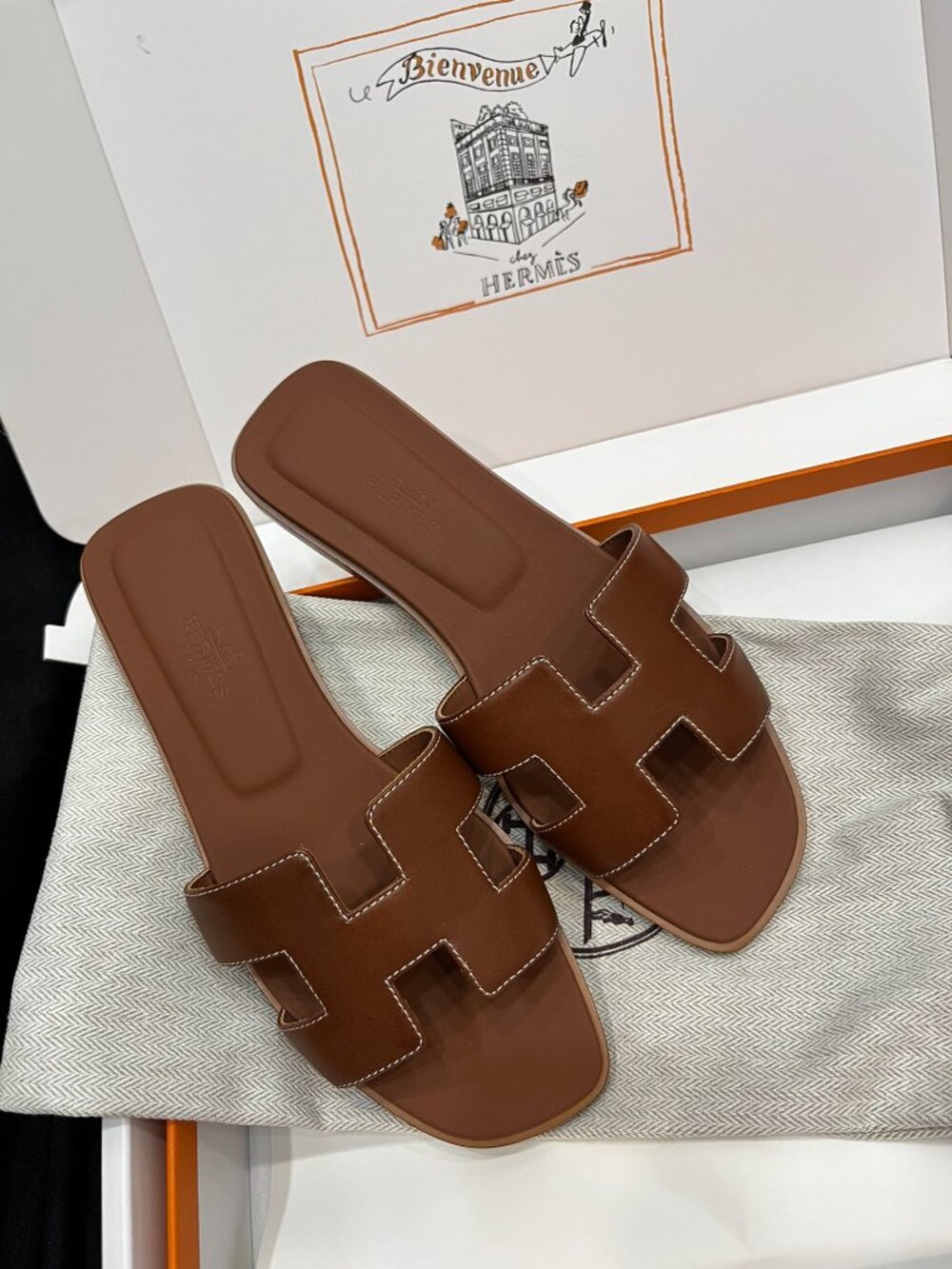 Hermès Oran H-Shaped Sandals - Picture 5 of 9